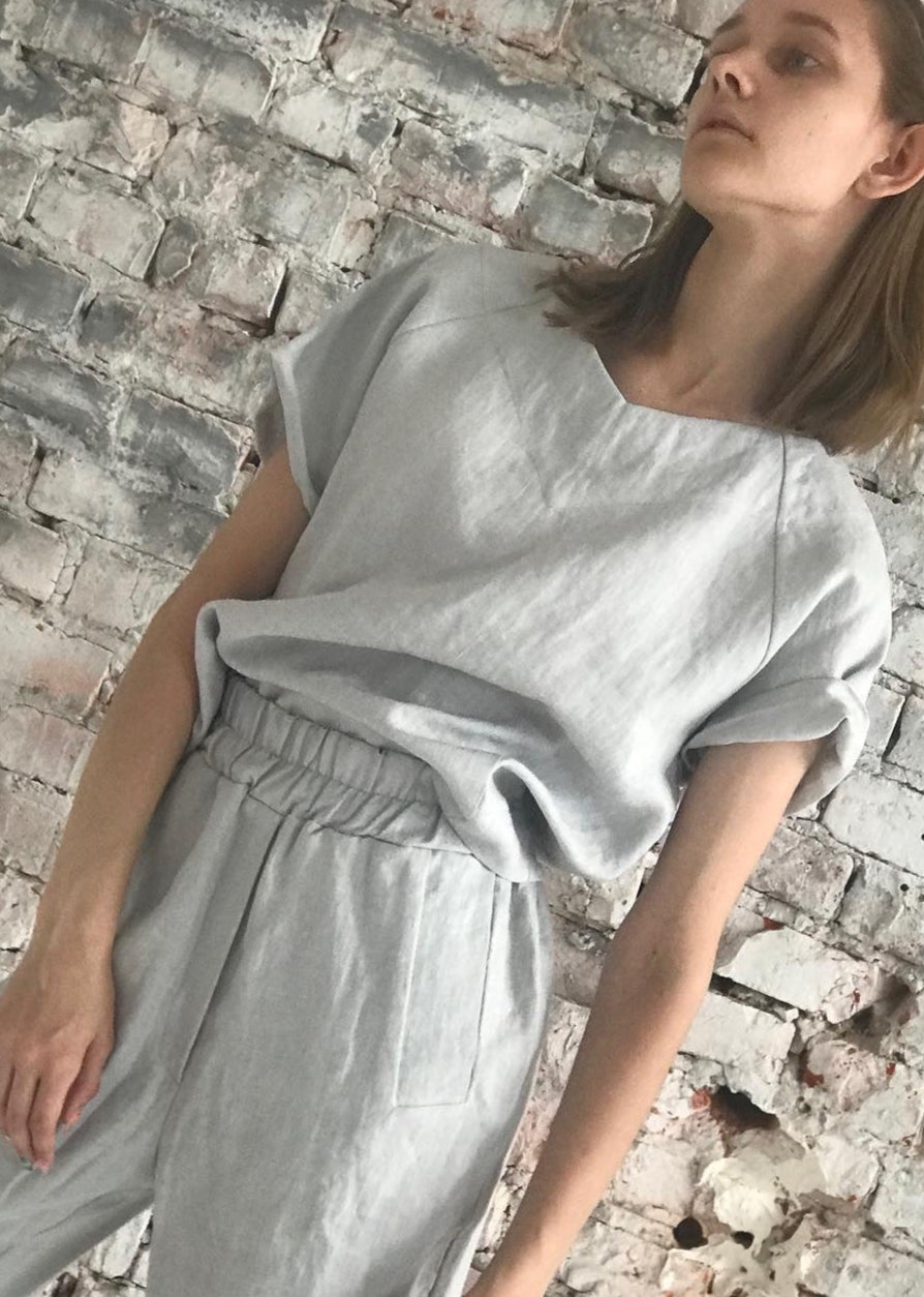 Light gray raglan linen blouse