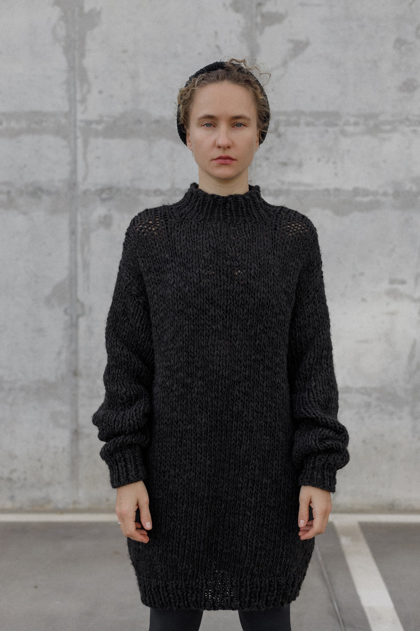 Dark brown voluminous woolen sweater One Size (3 lengths)