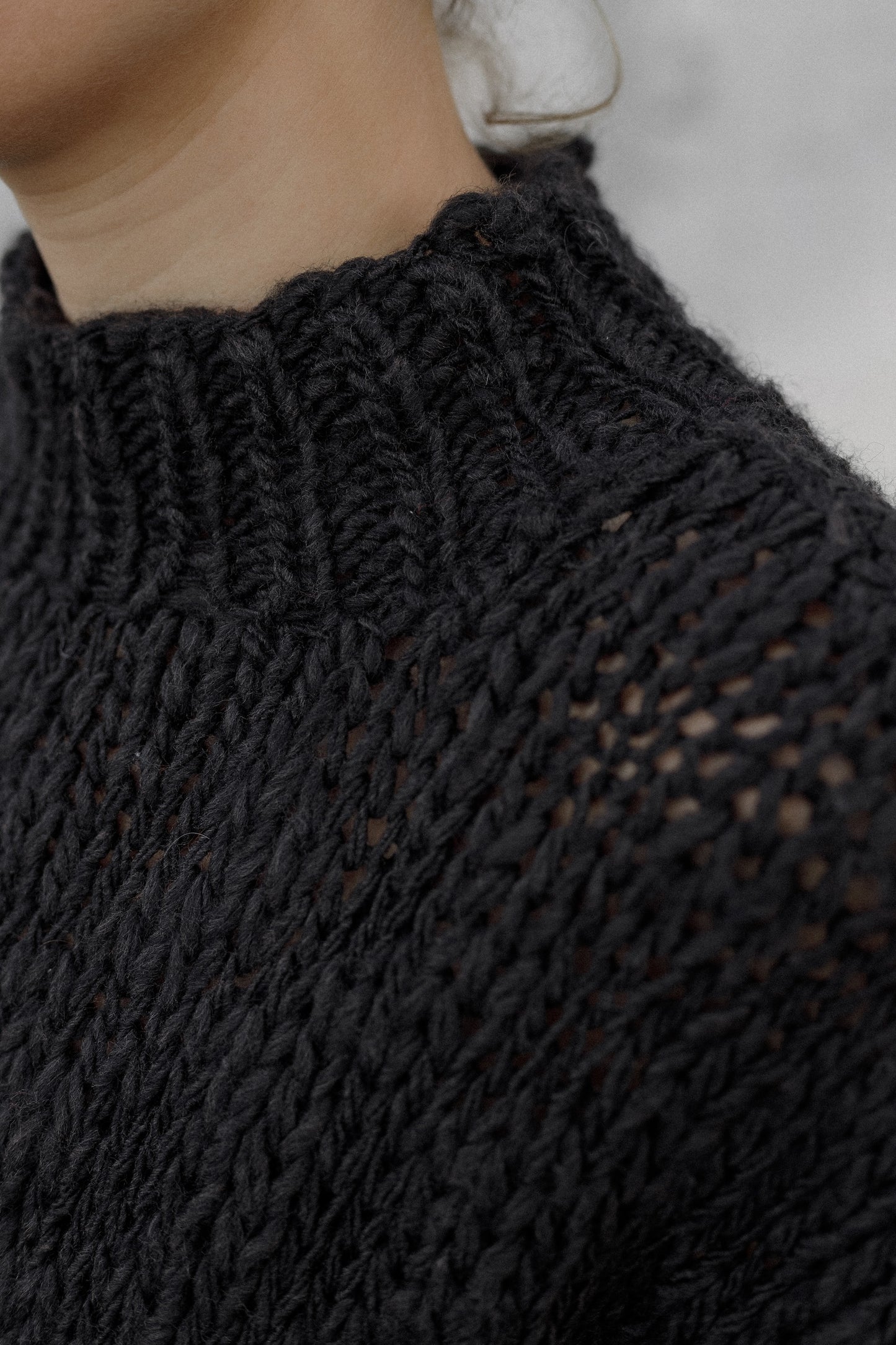 Dark brown voluminous woolen sweater One Size (3 lengths)