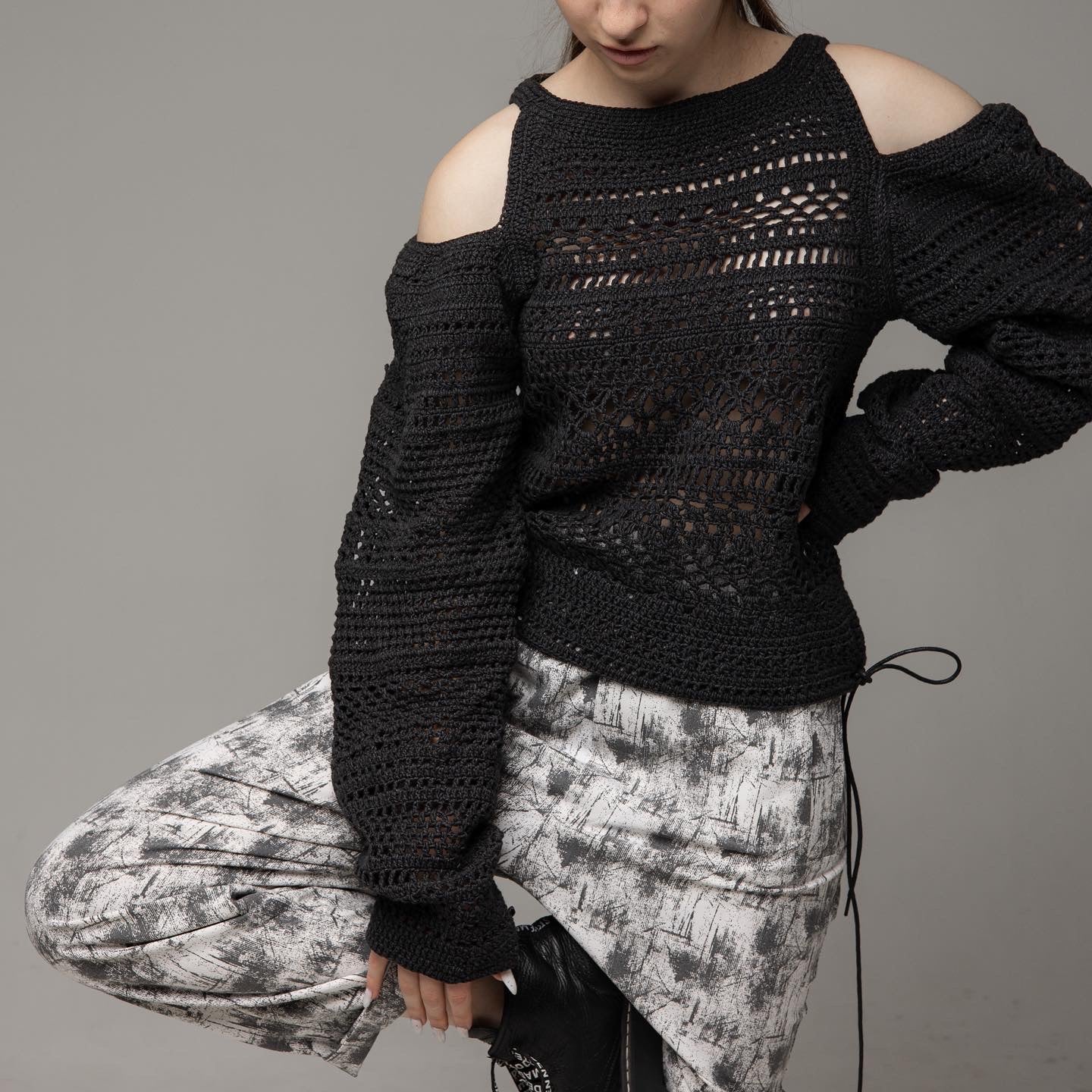 Craft graphite openwork off-the-shoulder sweater