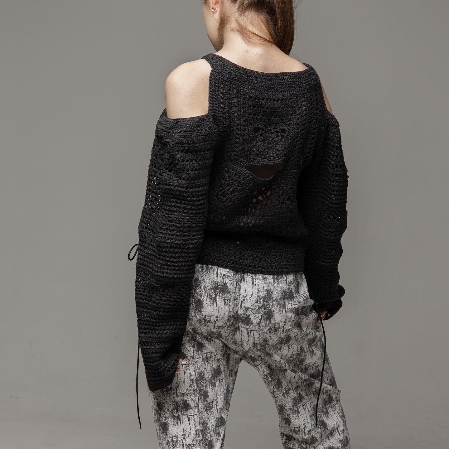 Craft graphite openwork off-the-shoulder sweater