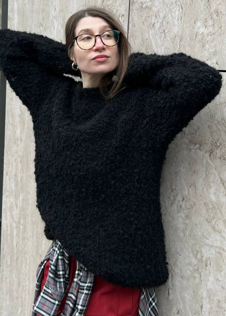 Dark brown voluminous woolen sweater One Size (3 lengths)