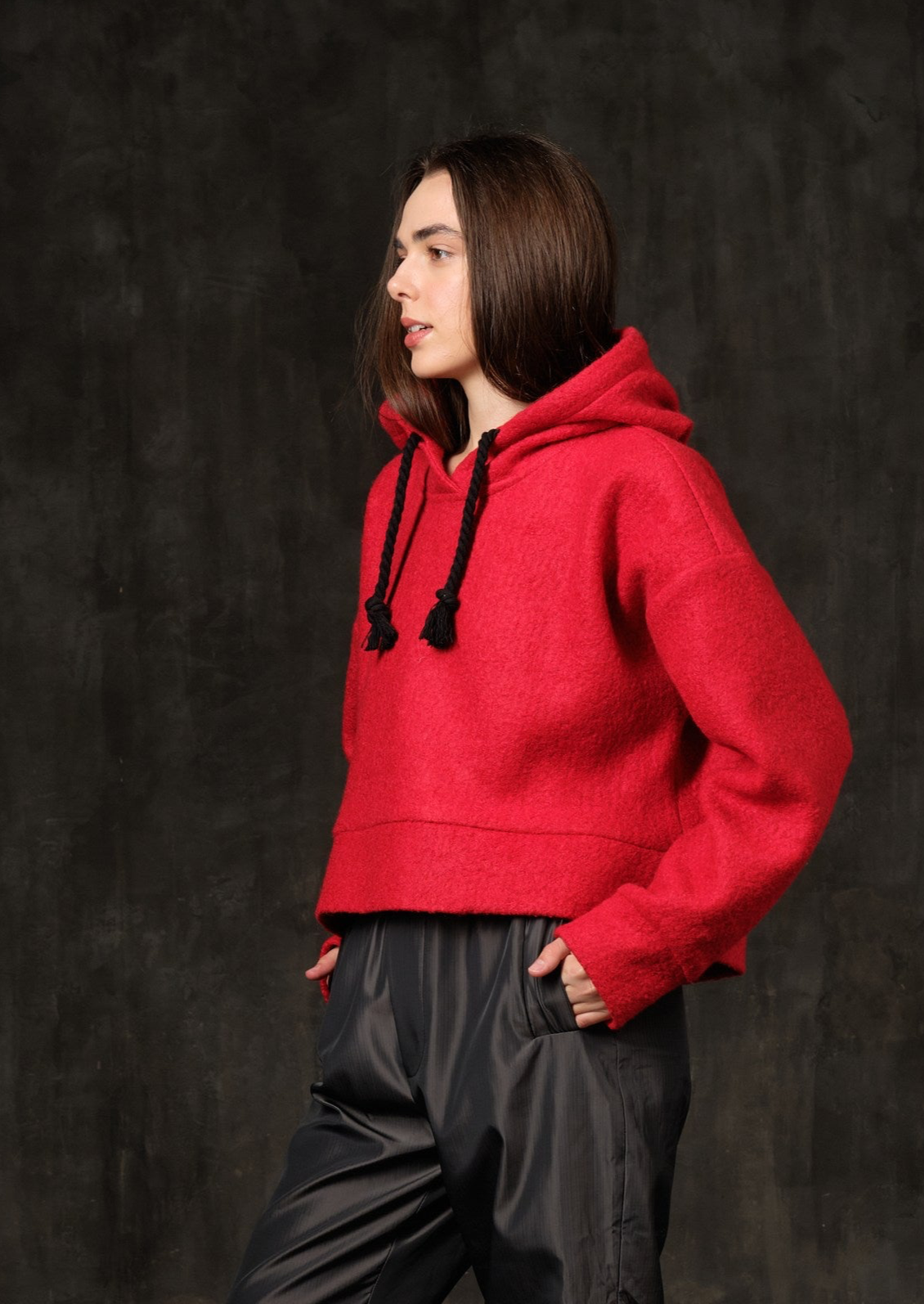 Skinny woolen red short