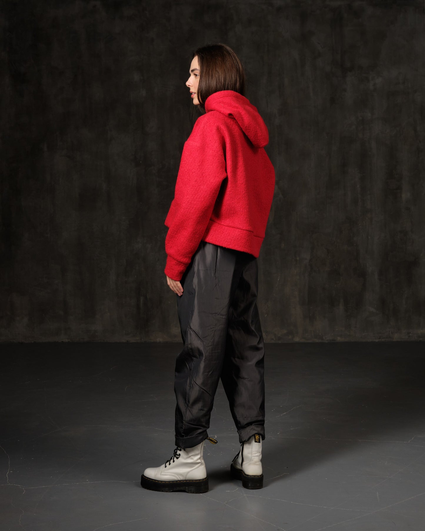 Skinny woolen red short