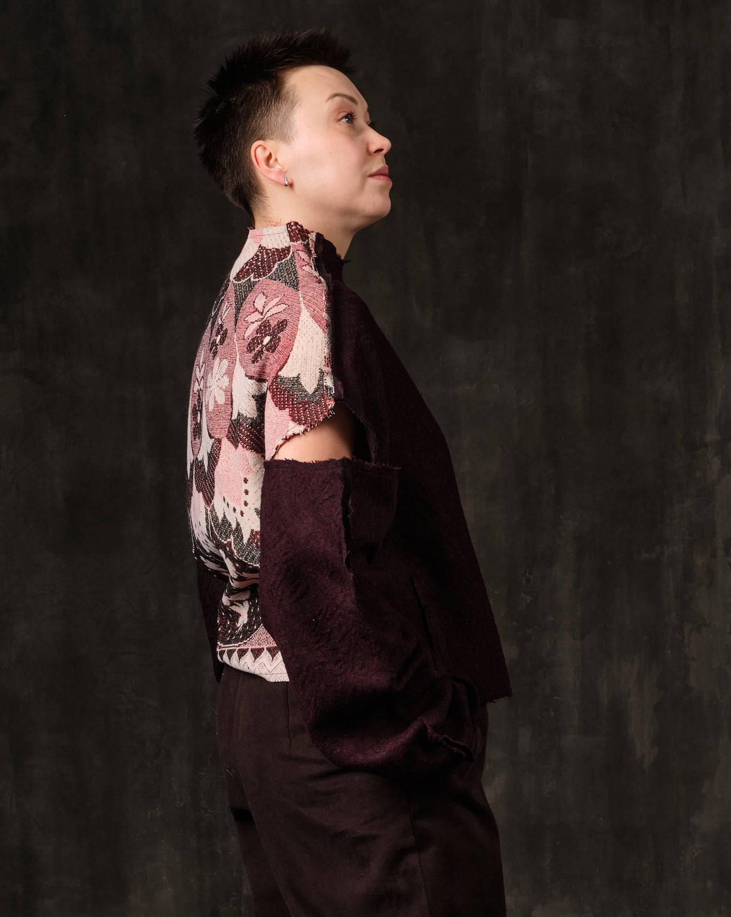 Off-shoulder sweater in burgundy wool and vintage jacquard monogram
