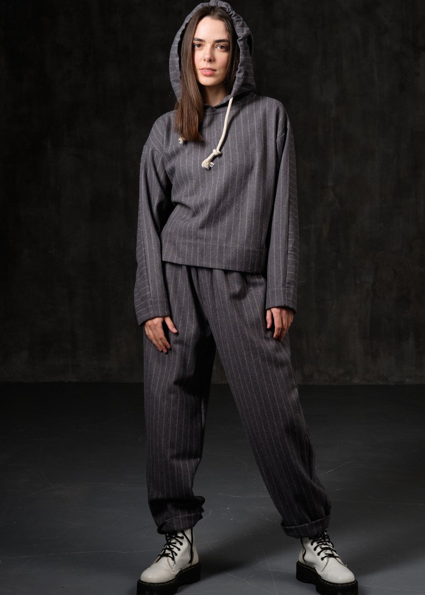 A suit of woolen pants with a shirt-skinny gray in stripes