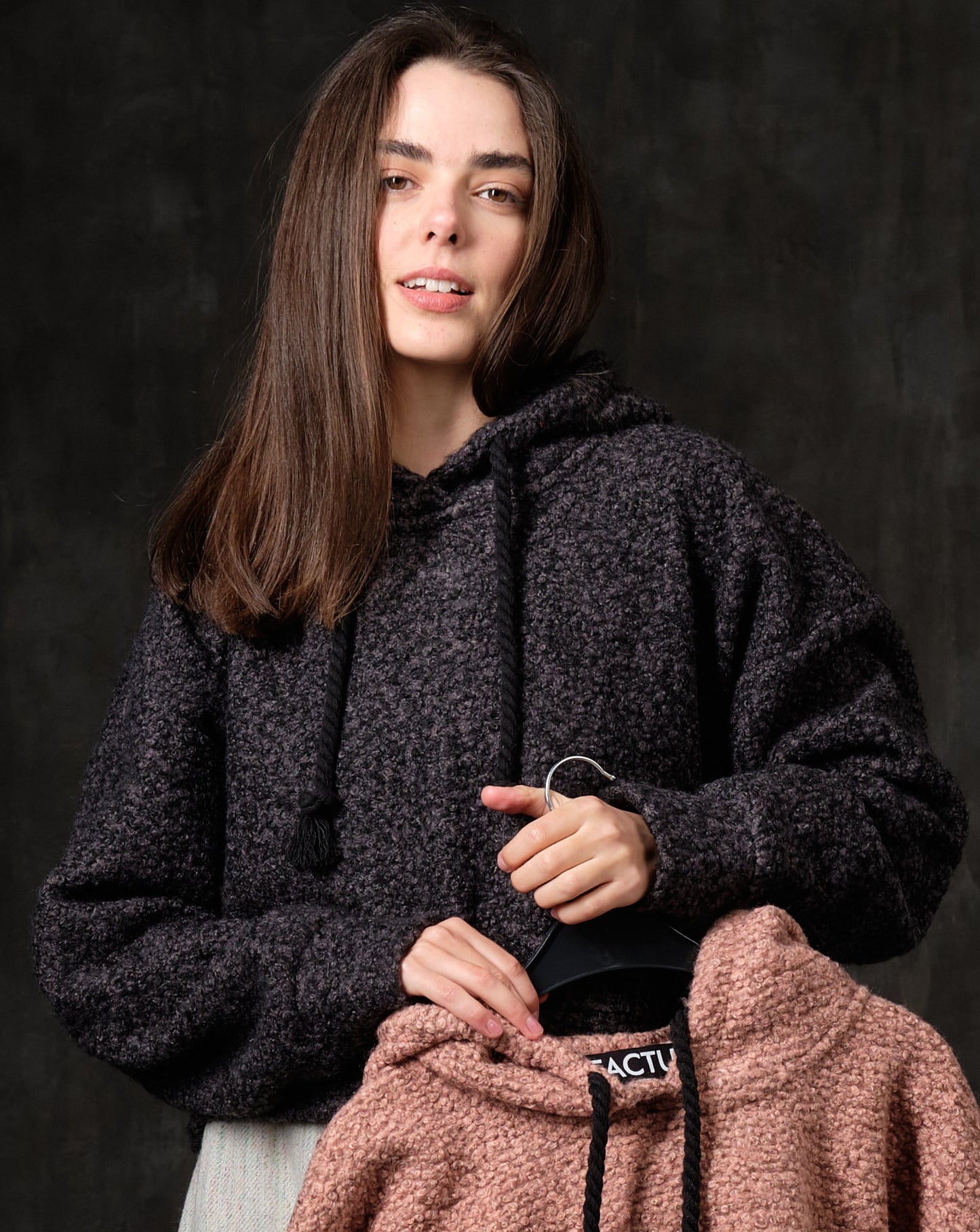 Skinny wool lamb gray bouclé