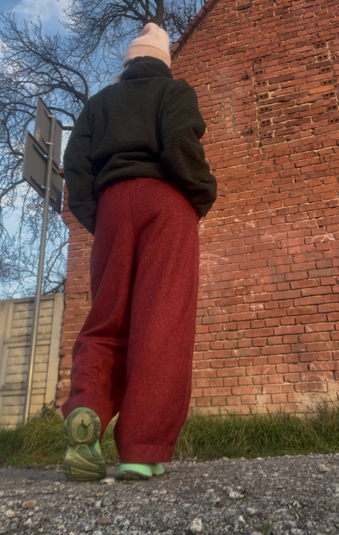 Червоні вовняні беггі штани 78% вовни