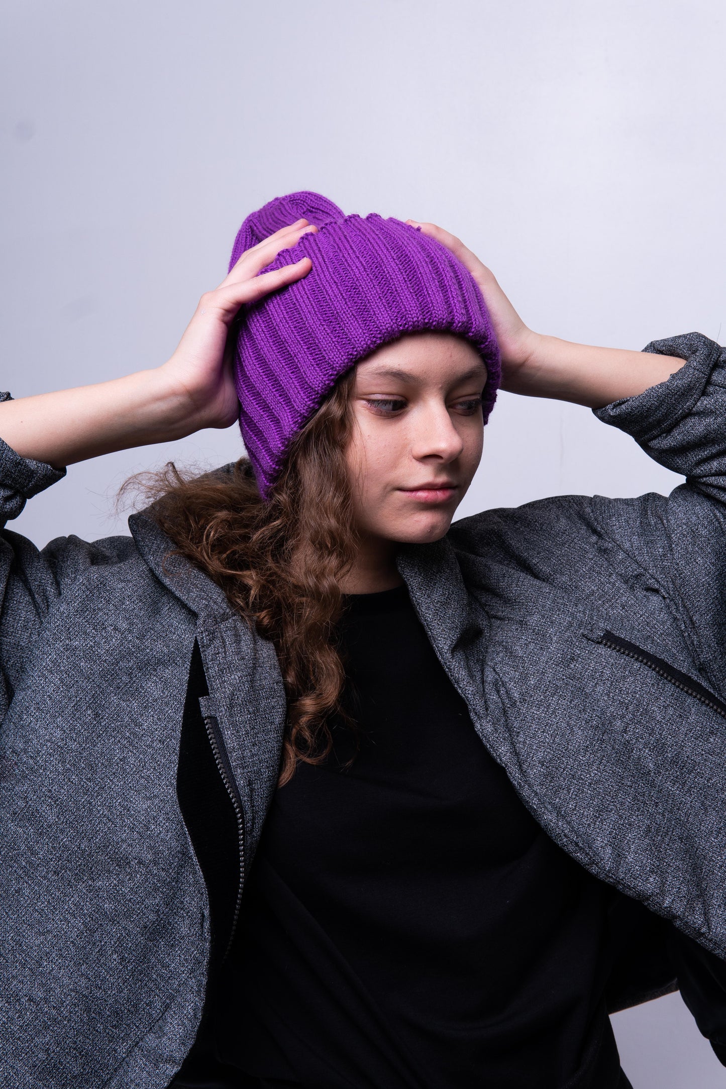 Woolen hat with a lapel, bright lilac