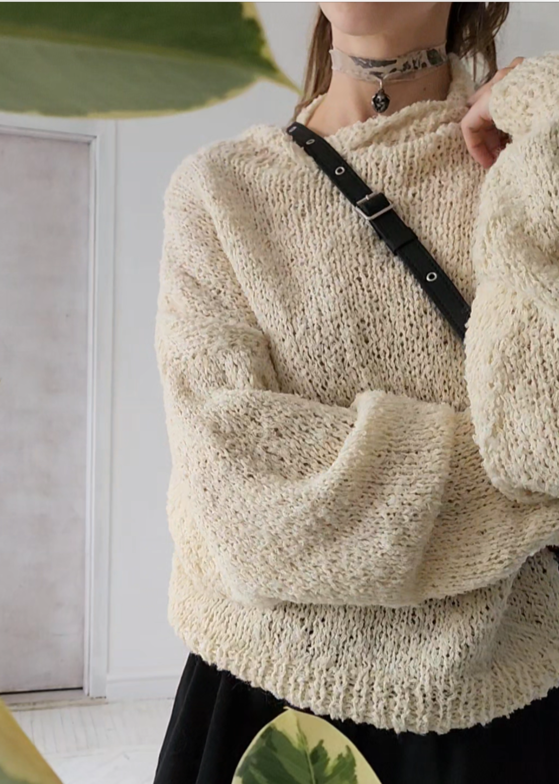 Short bouclé merino sweater