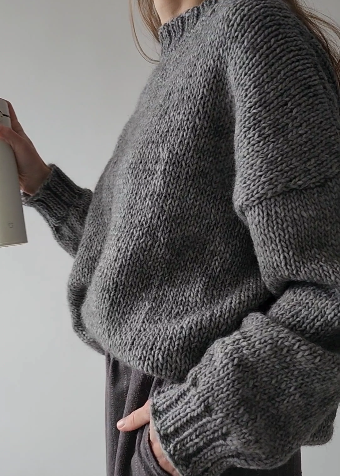 Gray wool sweater made of alpaca