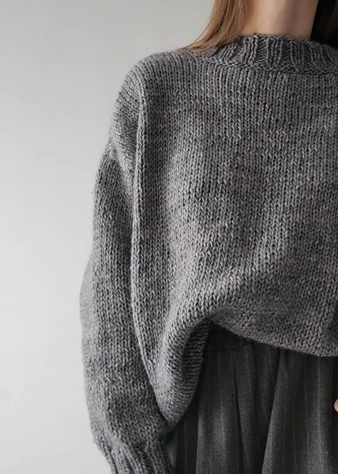 Gray wool sweater made of alpaca