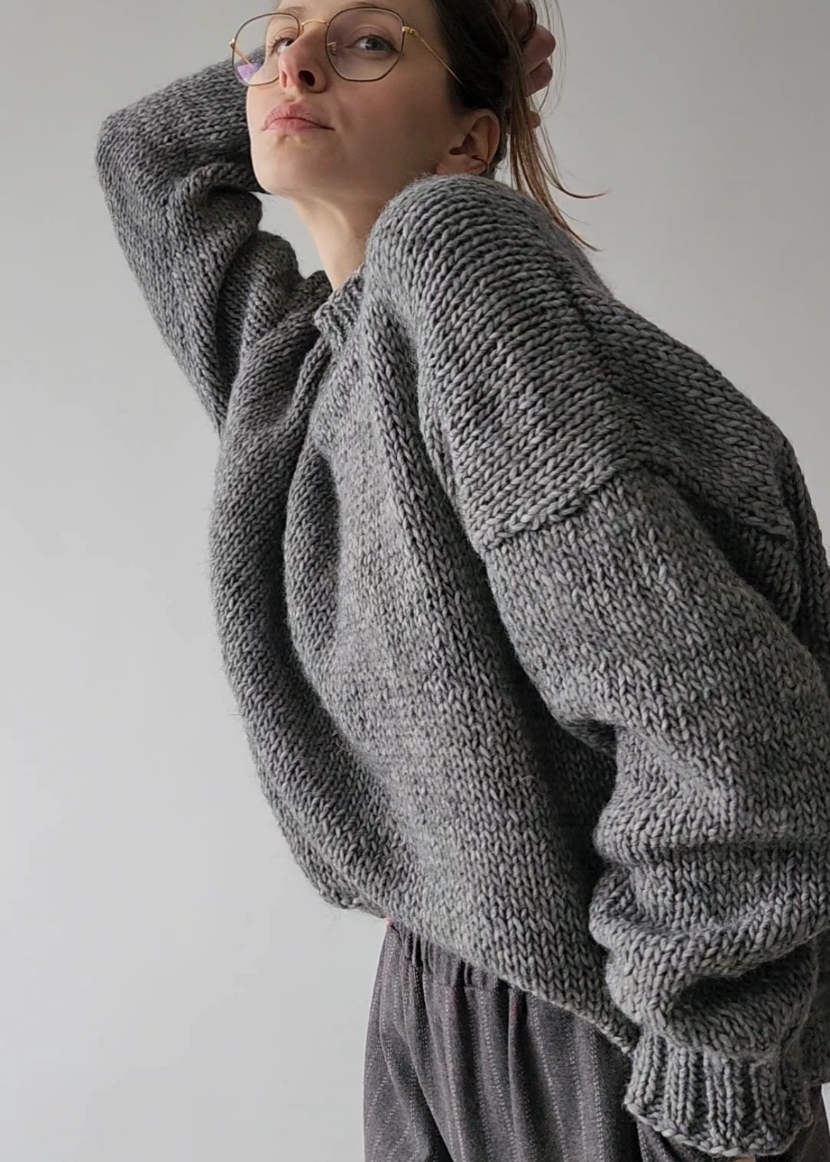 Gray wool sweater made of alpaca