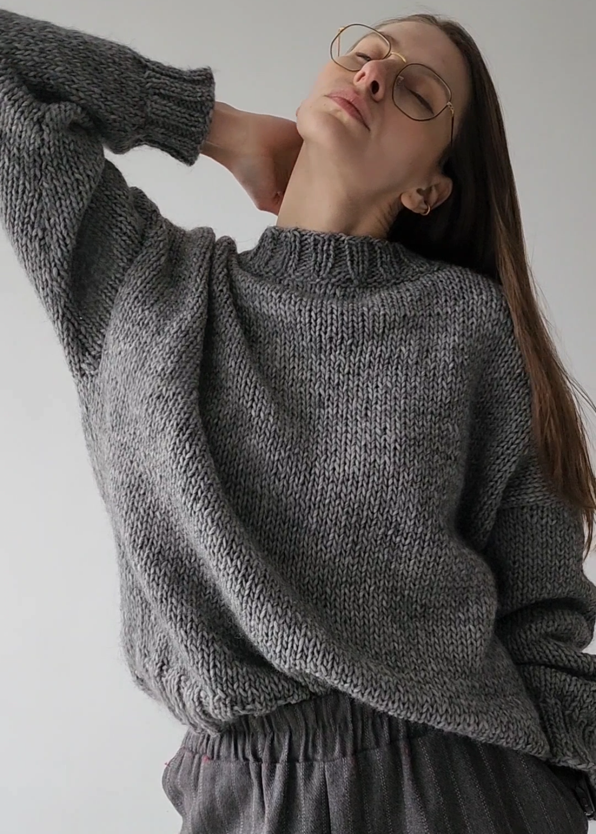 Gray wool sweater made of alpaca