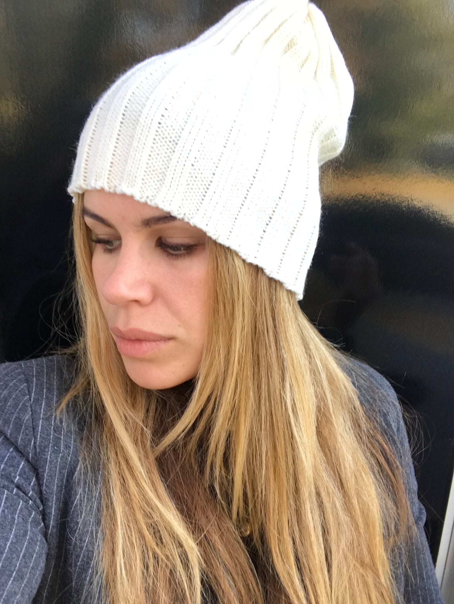 Woolen elastic hat in colors