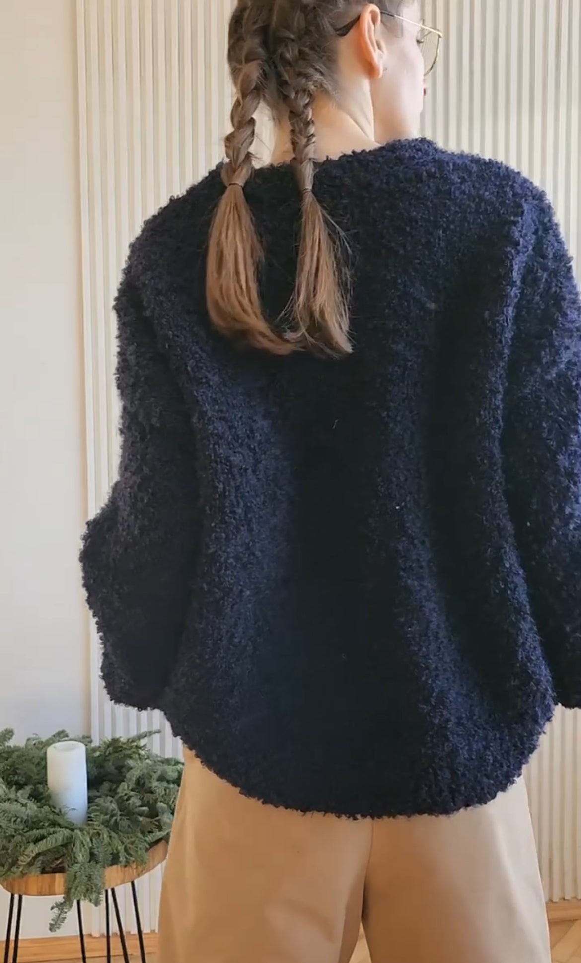 Dark brown voluminous woolen sweater One Size (3 lengths)