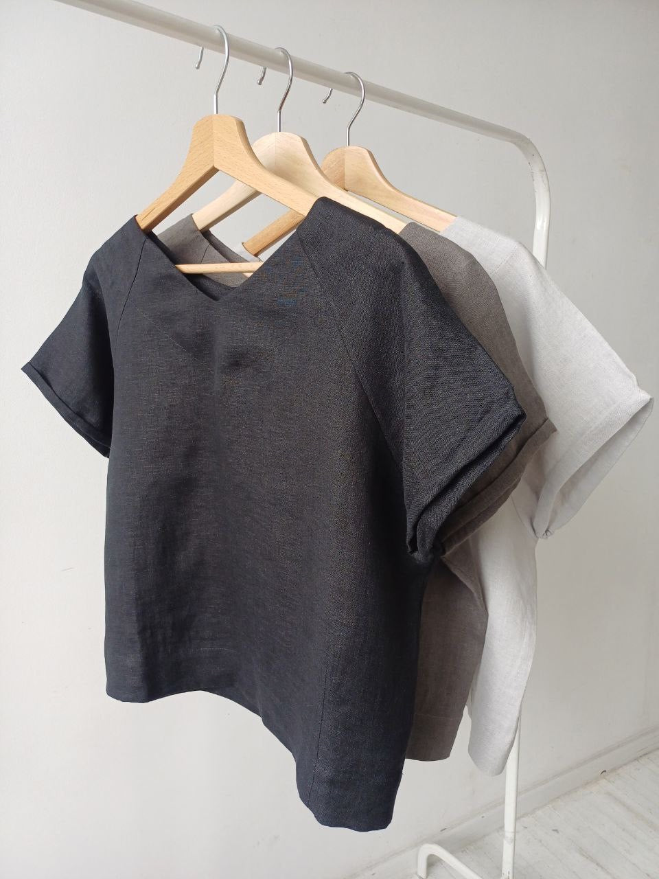 Black raglan linen blouse