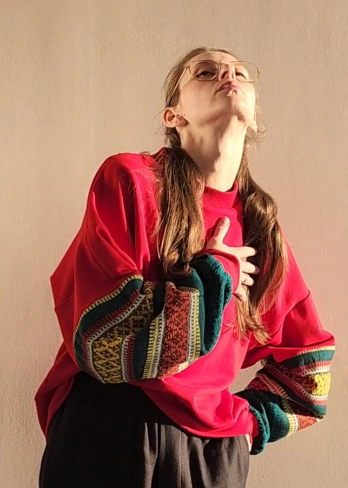 Black sweatshirt with sleeves "Louvre"