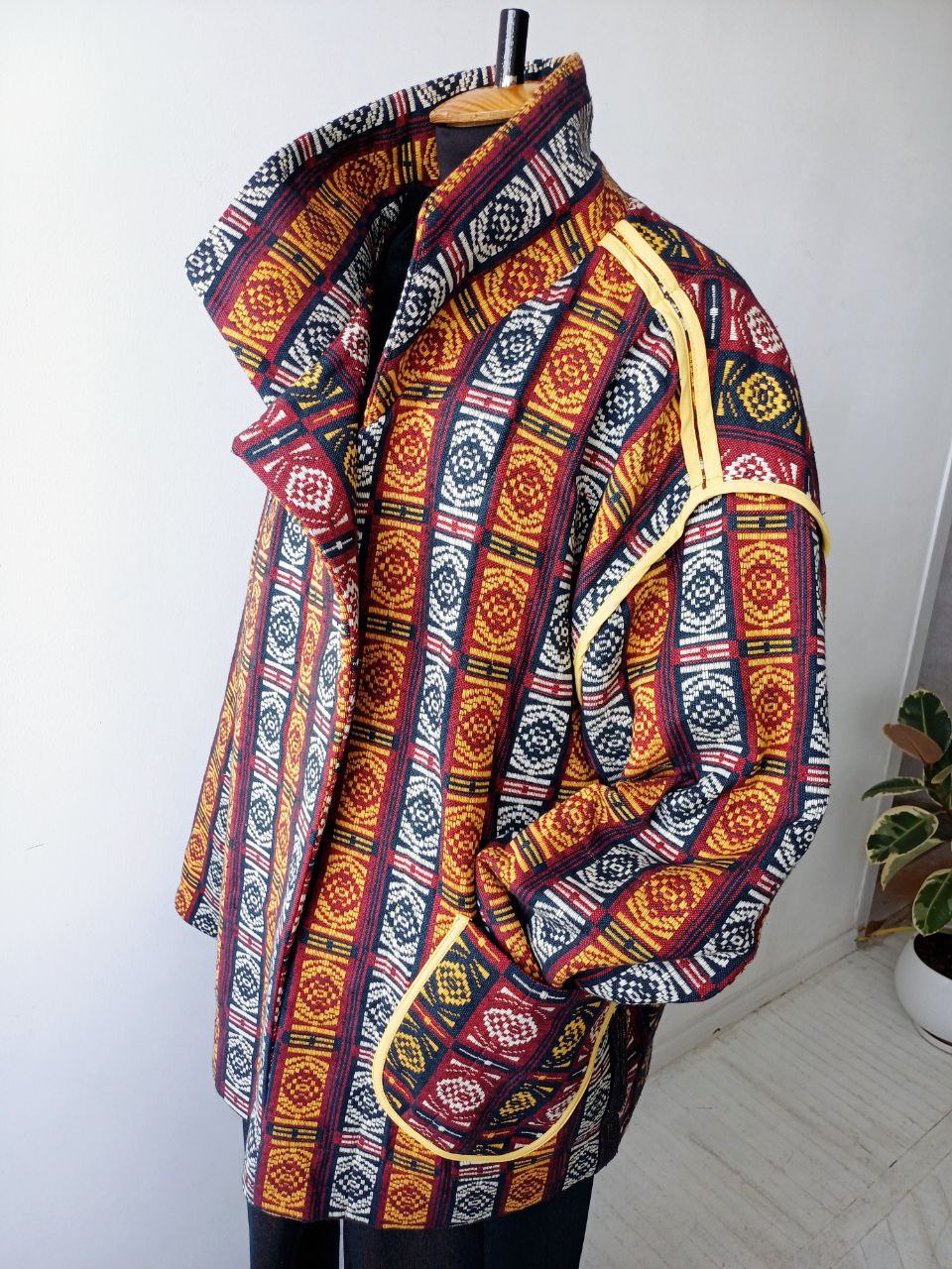 Cotton jacquard coat made of vintage fabric