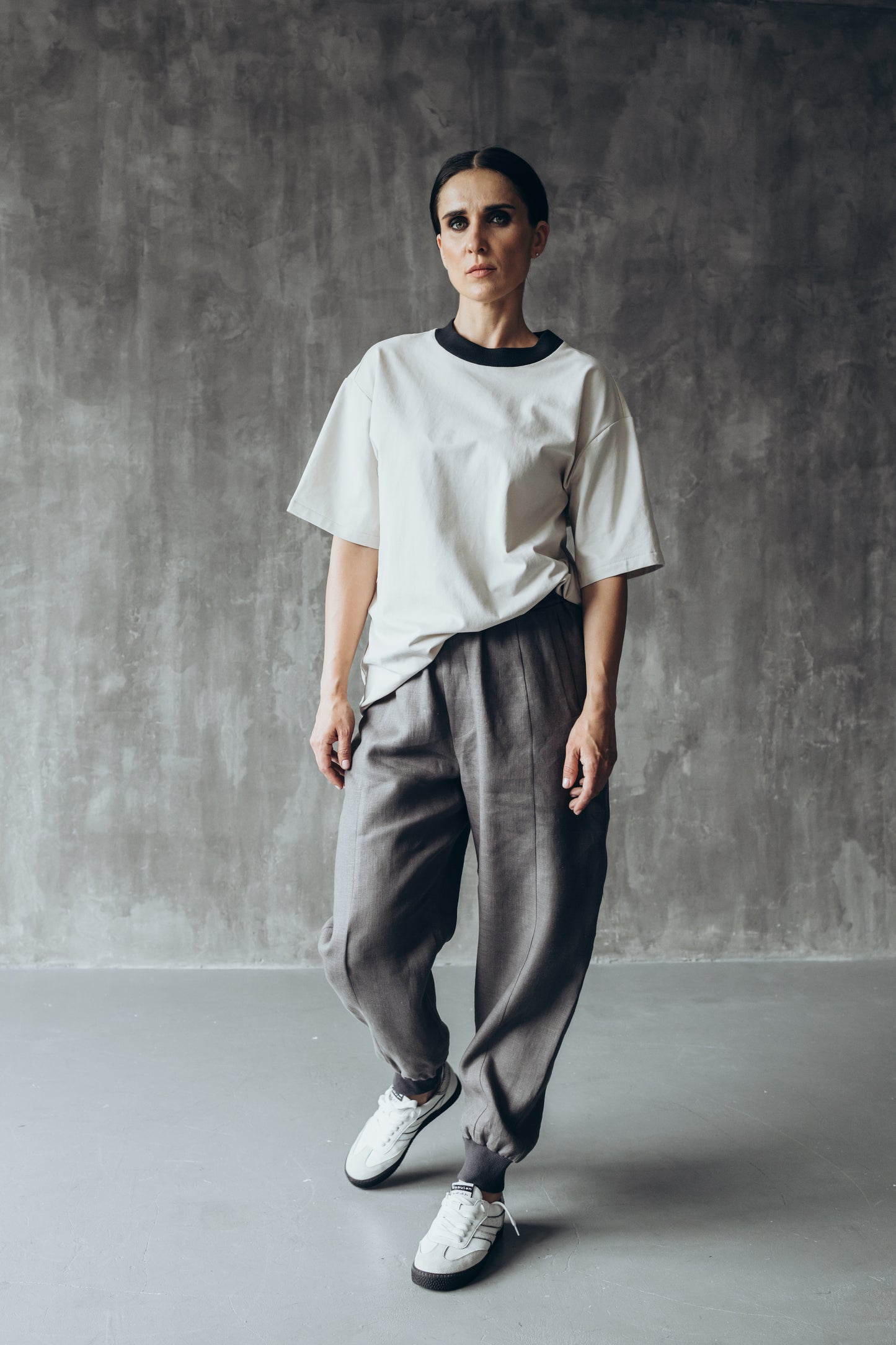 Linen joggers with knitted cuffs