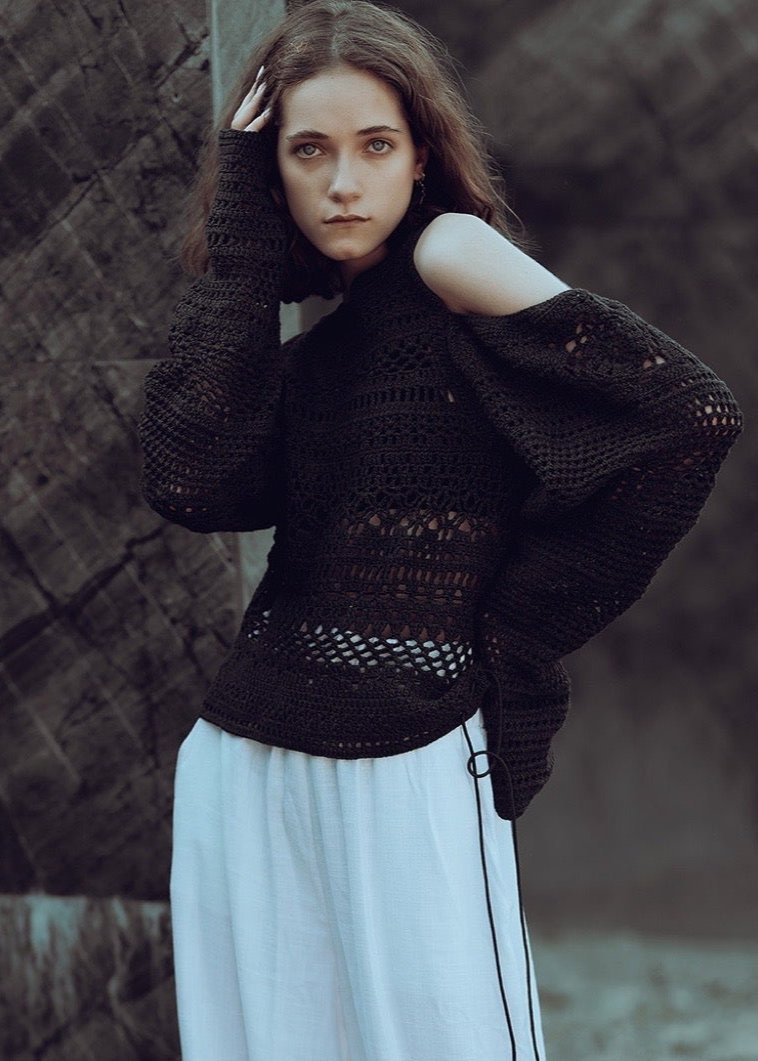 Craft graphite openwork off-the-shoulder sweater
