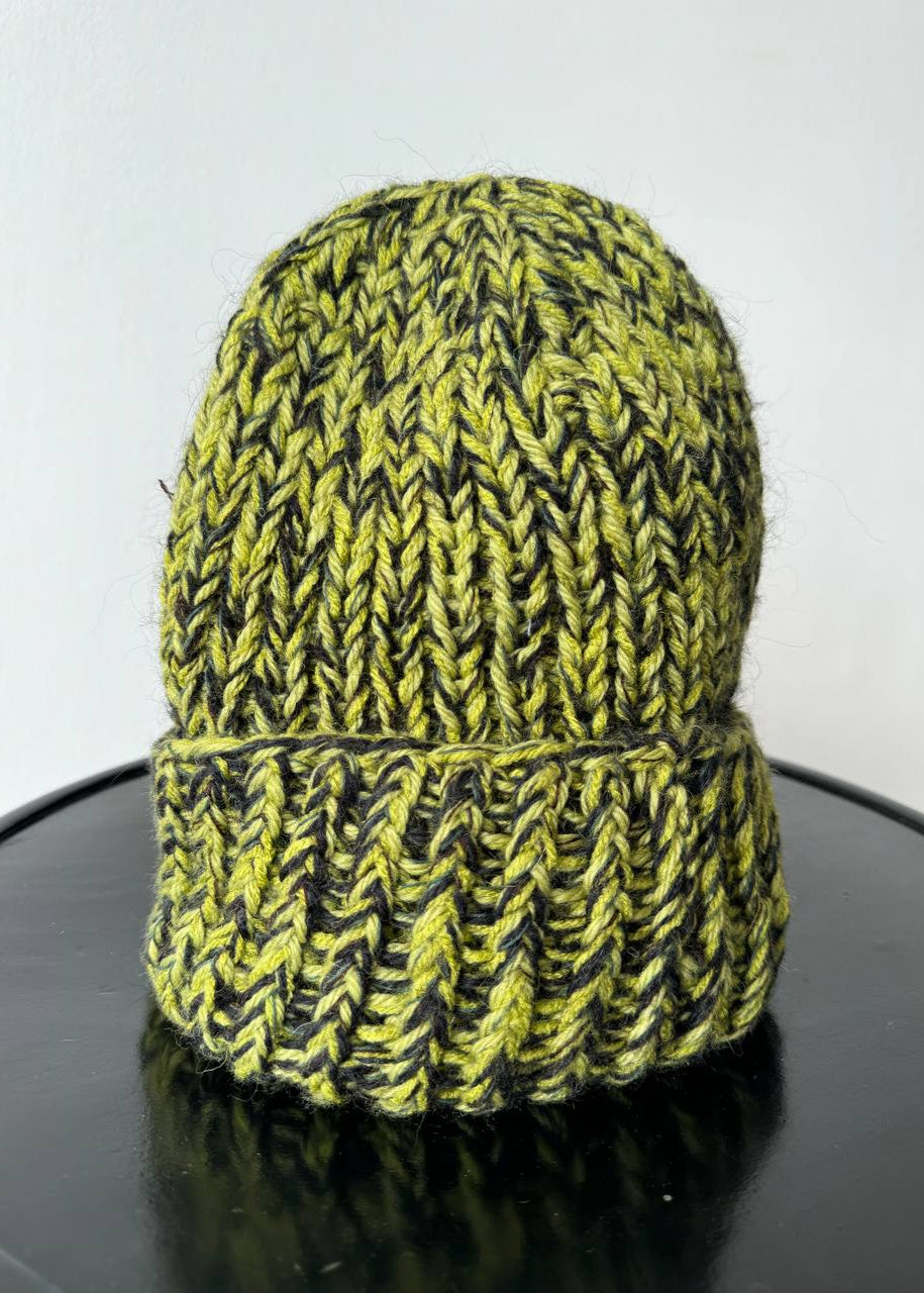 A bouclé wool hat with a lapel