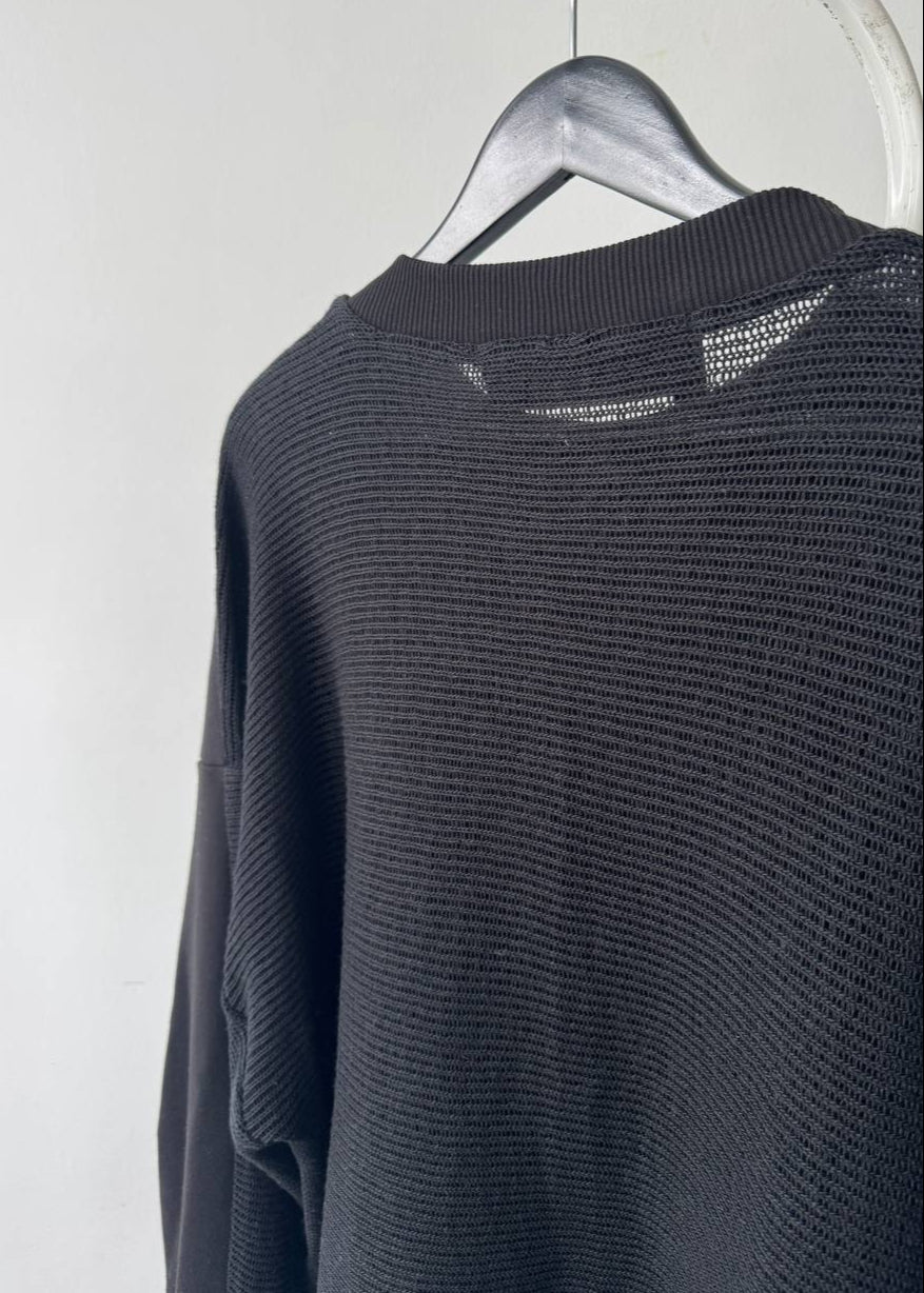 Black sweatshirt with sleeves "Louvre"