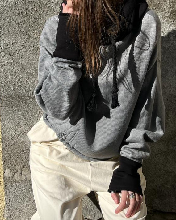White cotton skinny sweater with arrows