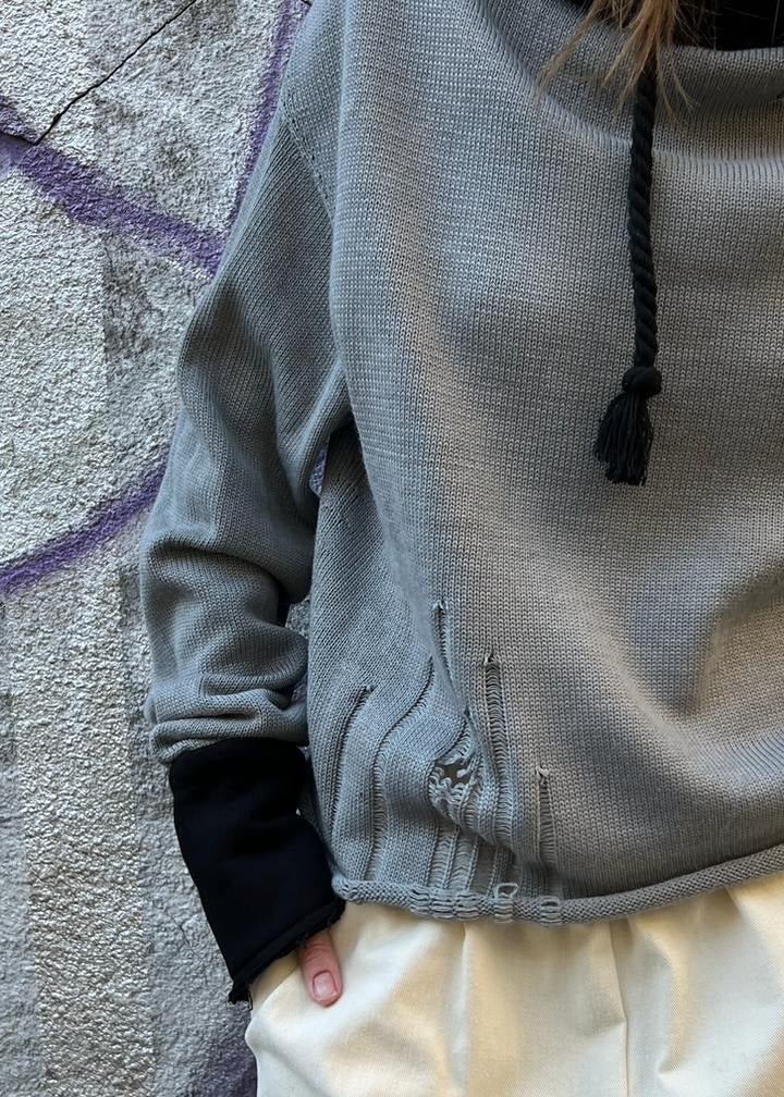 White cotton skinny sweater with arrows