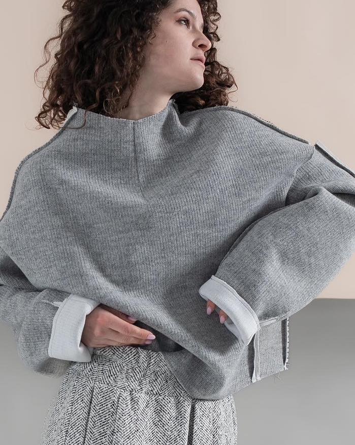 Sweater open shoulders gray braid and colored squares