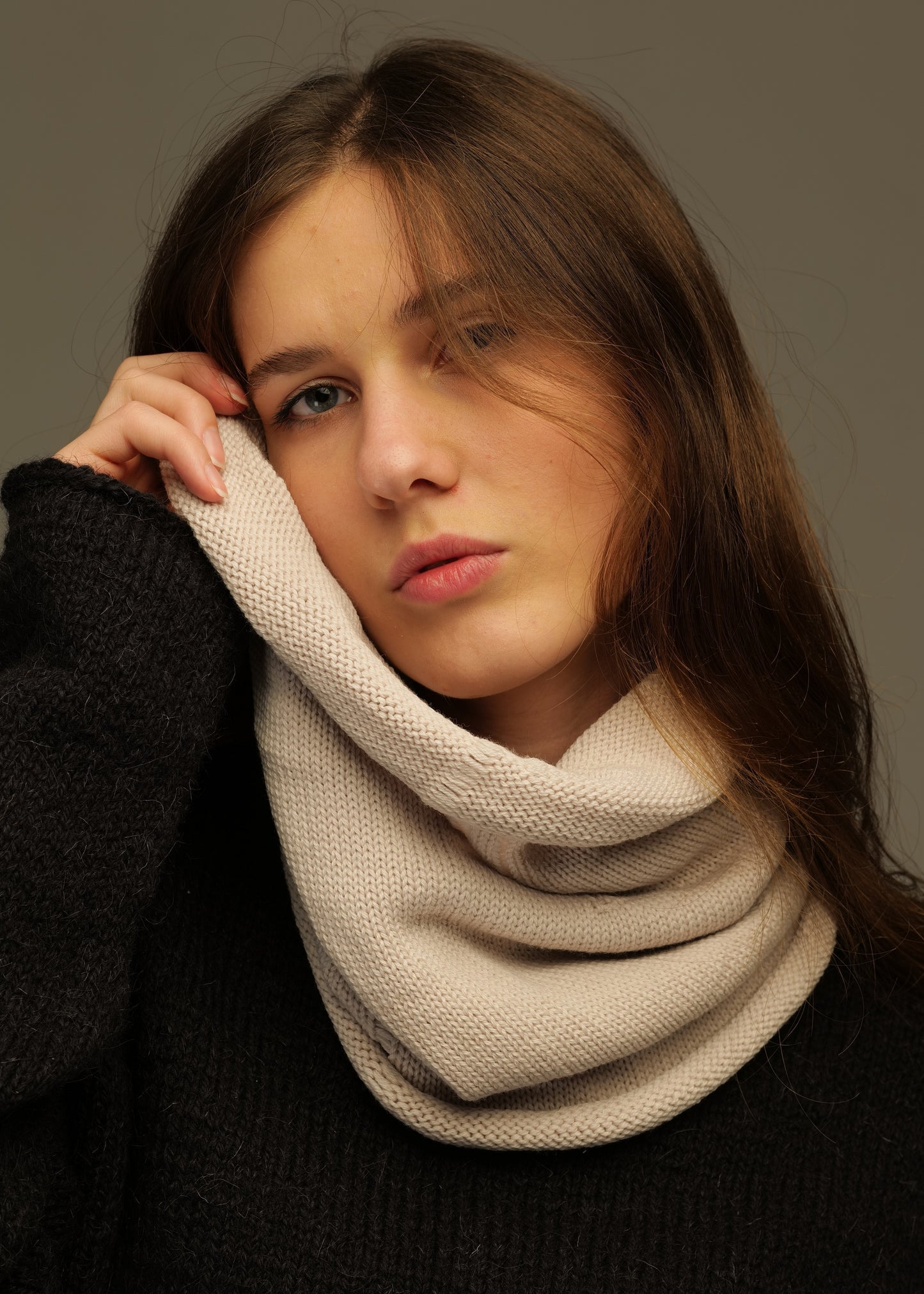 Scarf-pipe woolen beige