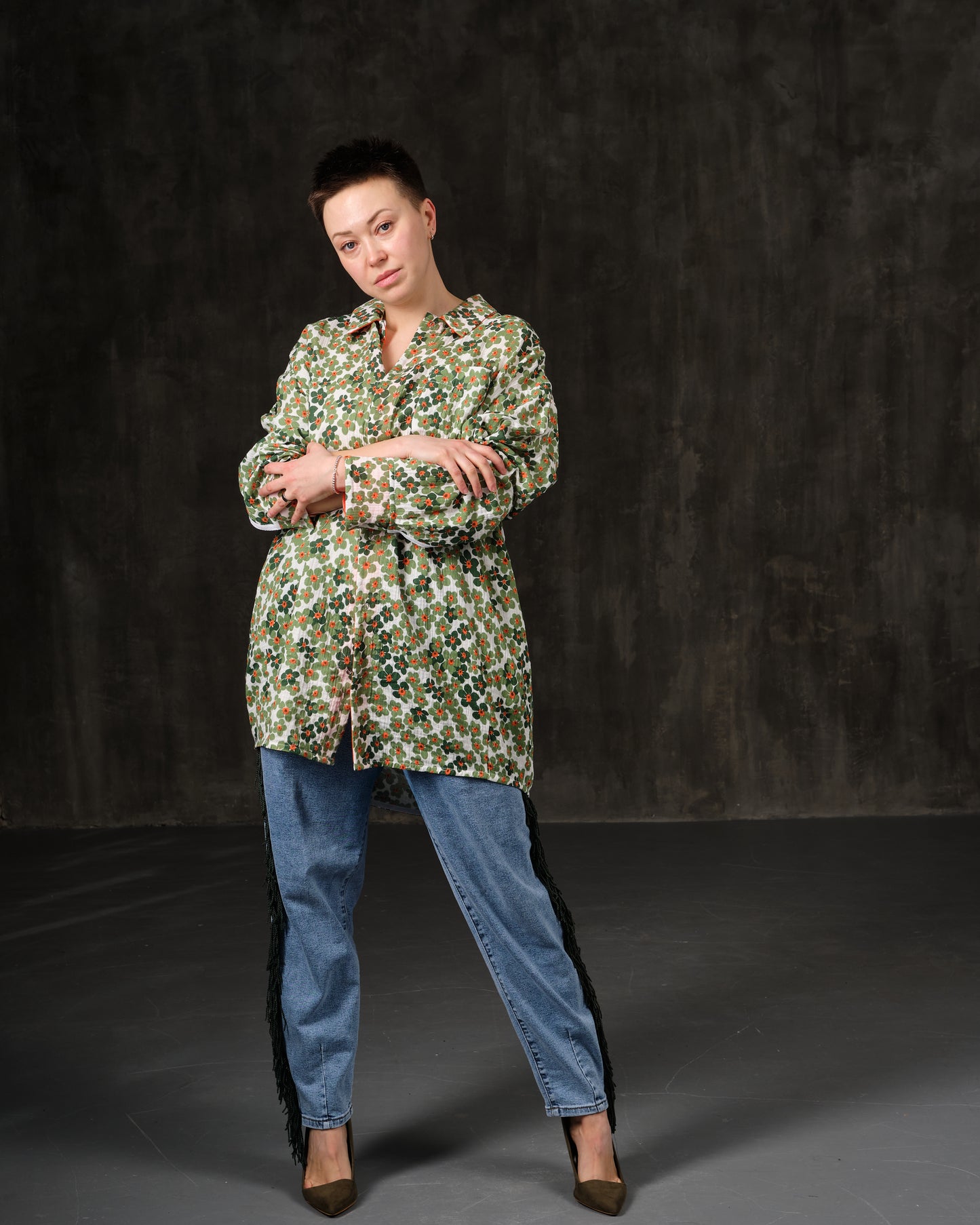 Oversize shirt in green flowers