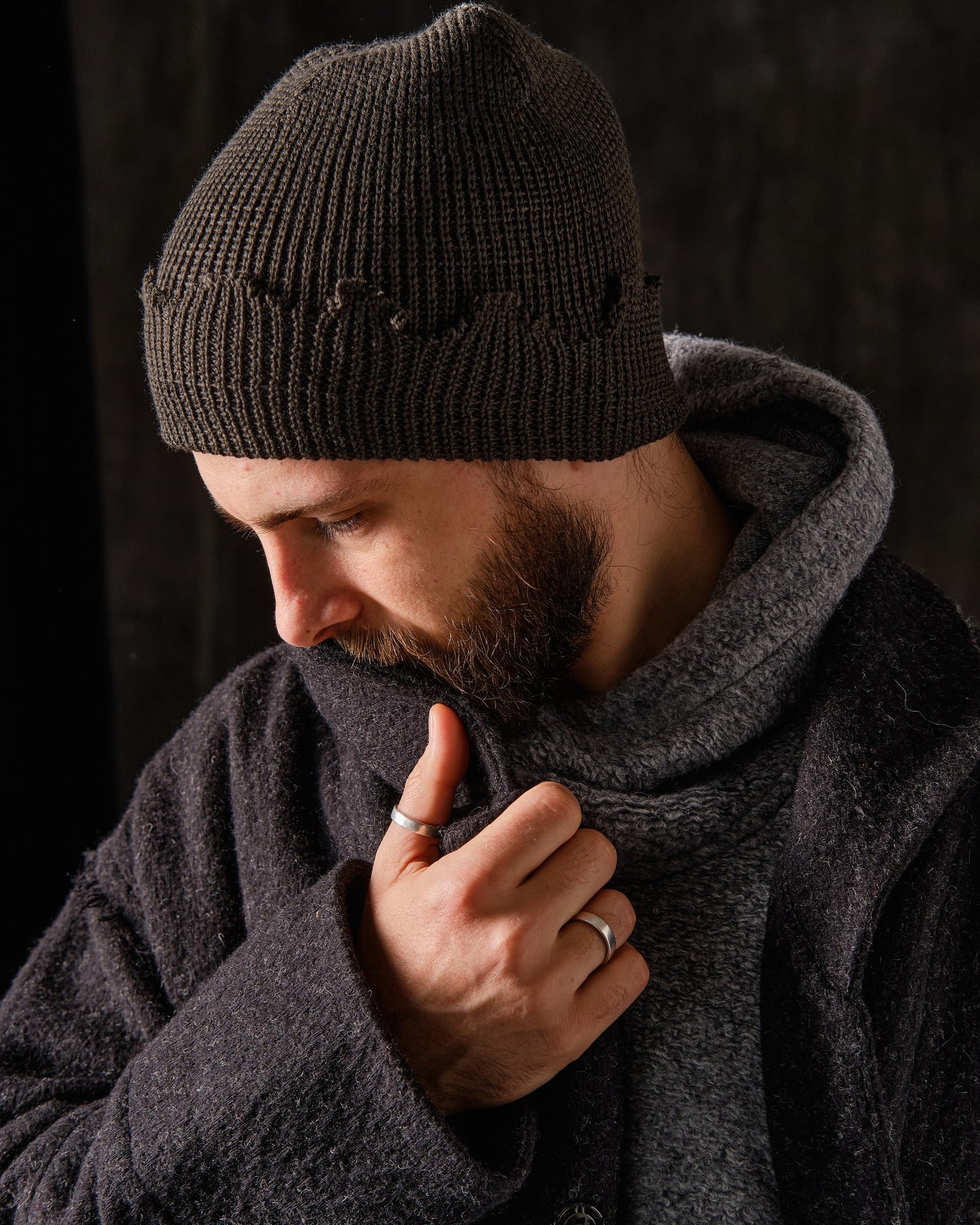 Blue-black ragged cotton rep hat