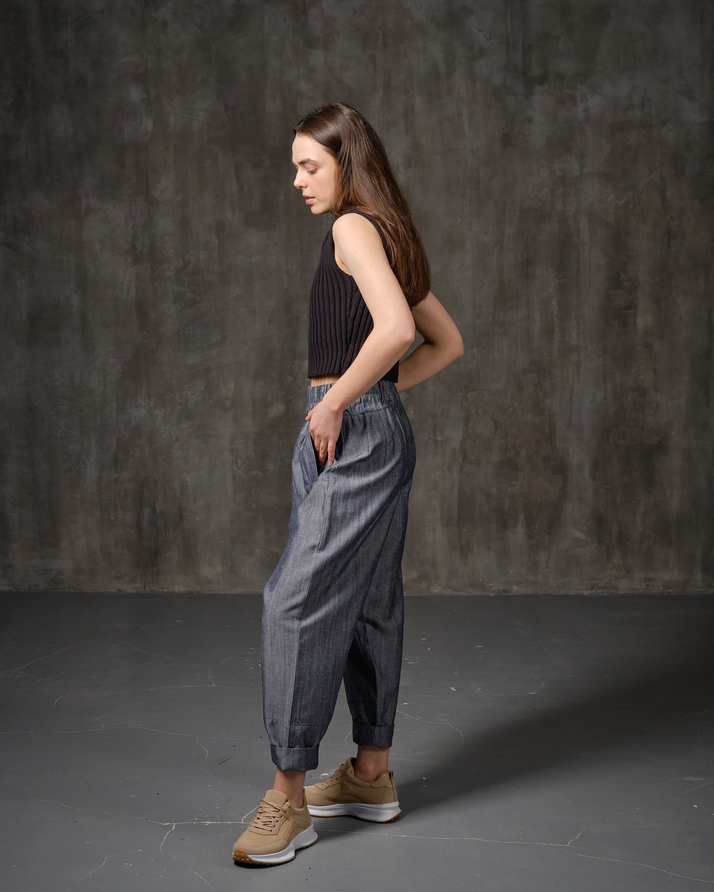 High-rise linen tapered bright blue pants