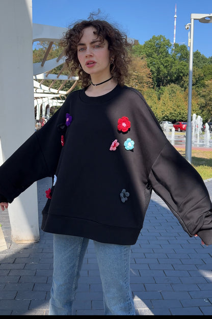 Світшот чорний бавовняний з оздобами - "квіти"