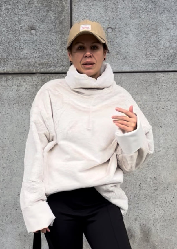 Хутряний кремовий двосторонній анорак