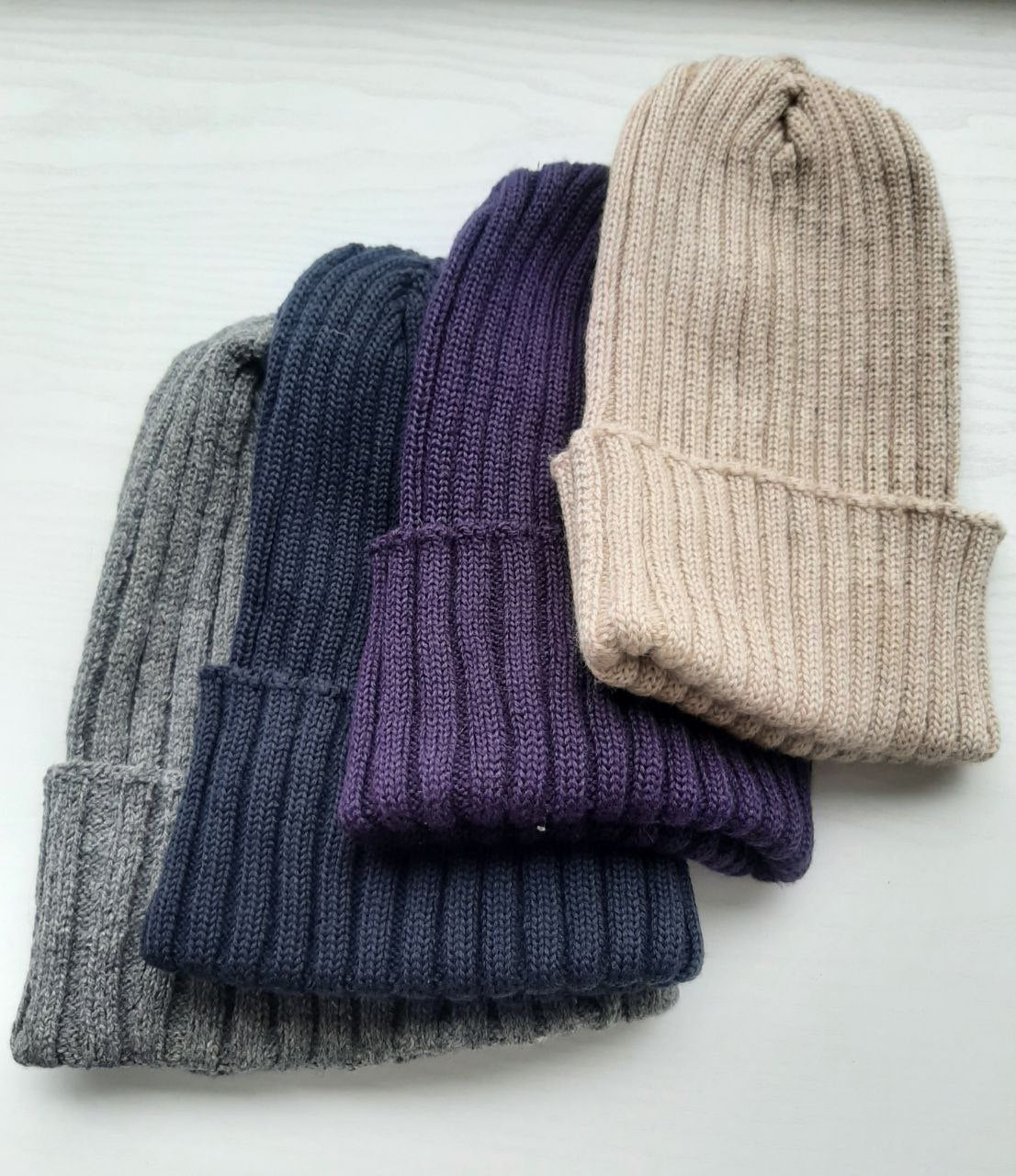 Woolen hat with a lapel, bright lilac