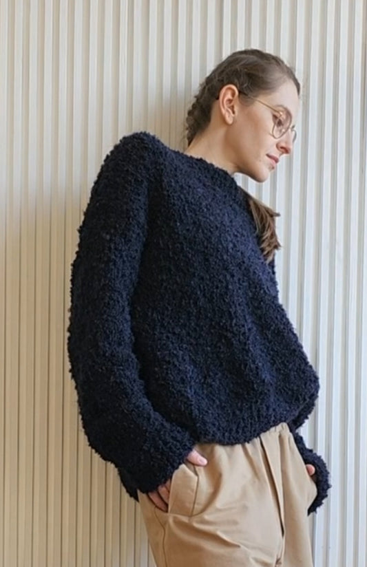 Dark brown voluminous woolen sweater One Size (3 lengths)