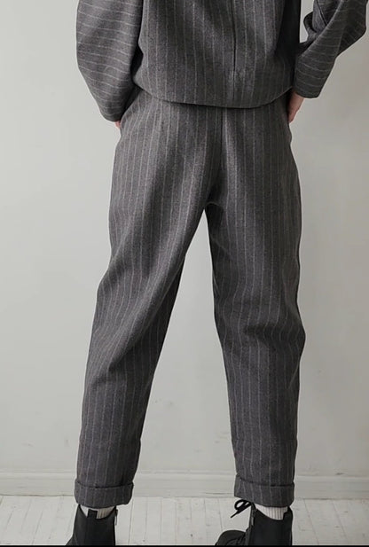 Banana wool winter black and white diagonal