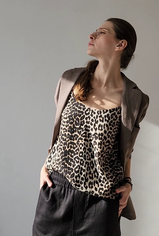 Light gray wide straps linen top