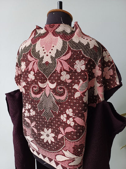 Off-shoulder sweater in burgundy wool and vintage jacquard monogram