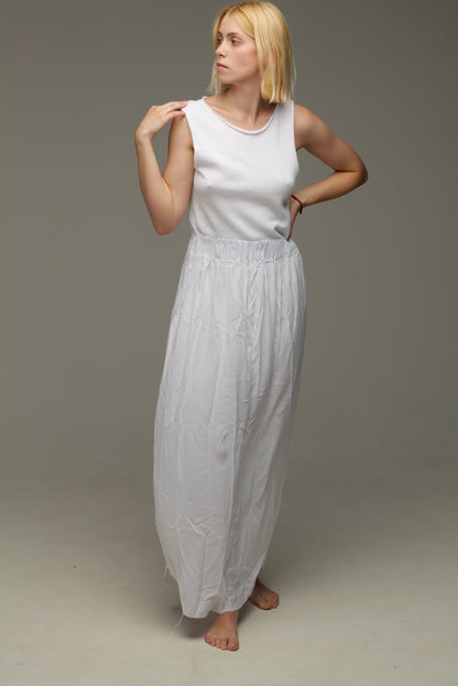 White cotton dress with a knitted bodice