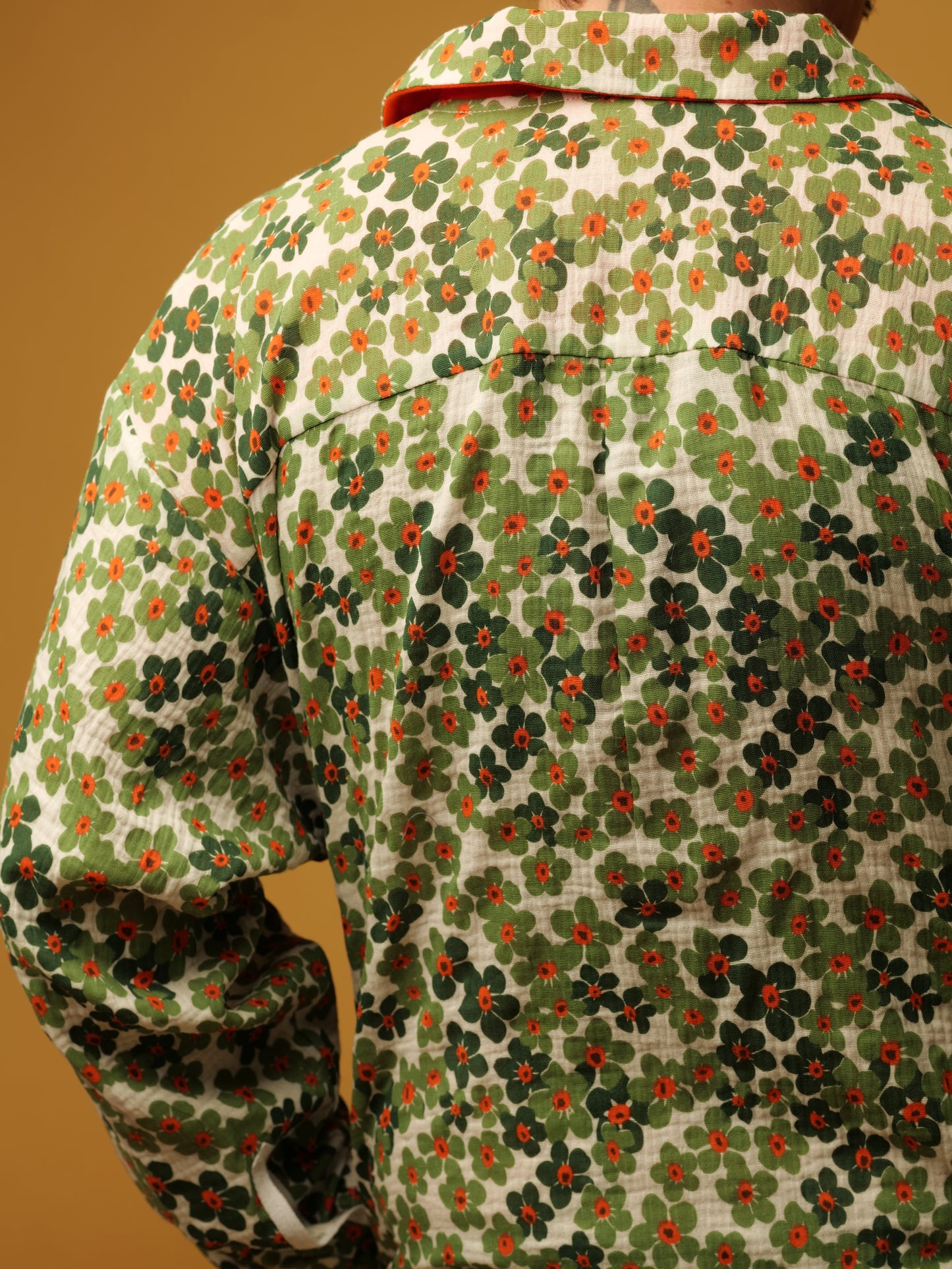 Oversize shirt in green flowers