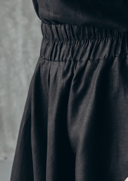 Half sun skirt, black linen