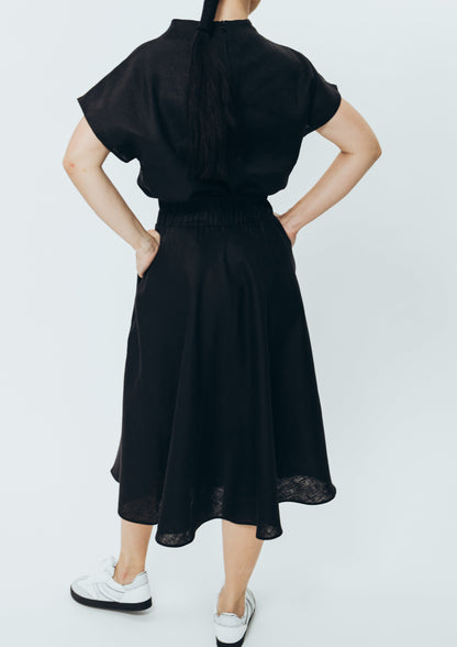 Half sun skirt, black linen