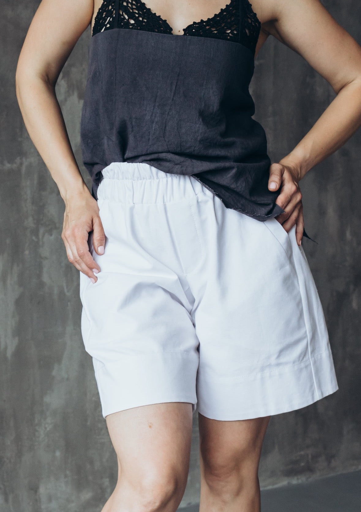 White elongated cotton shorts