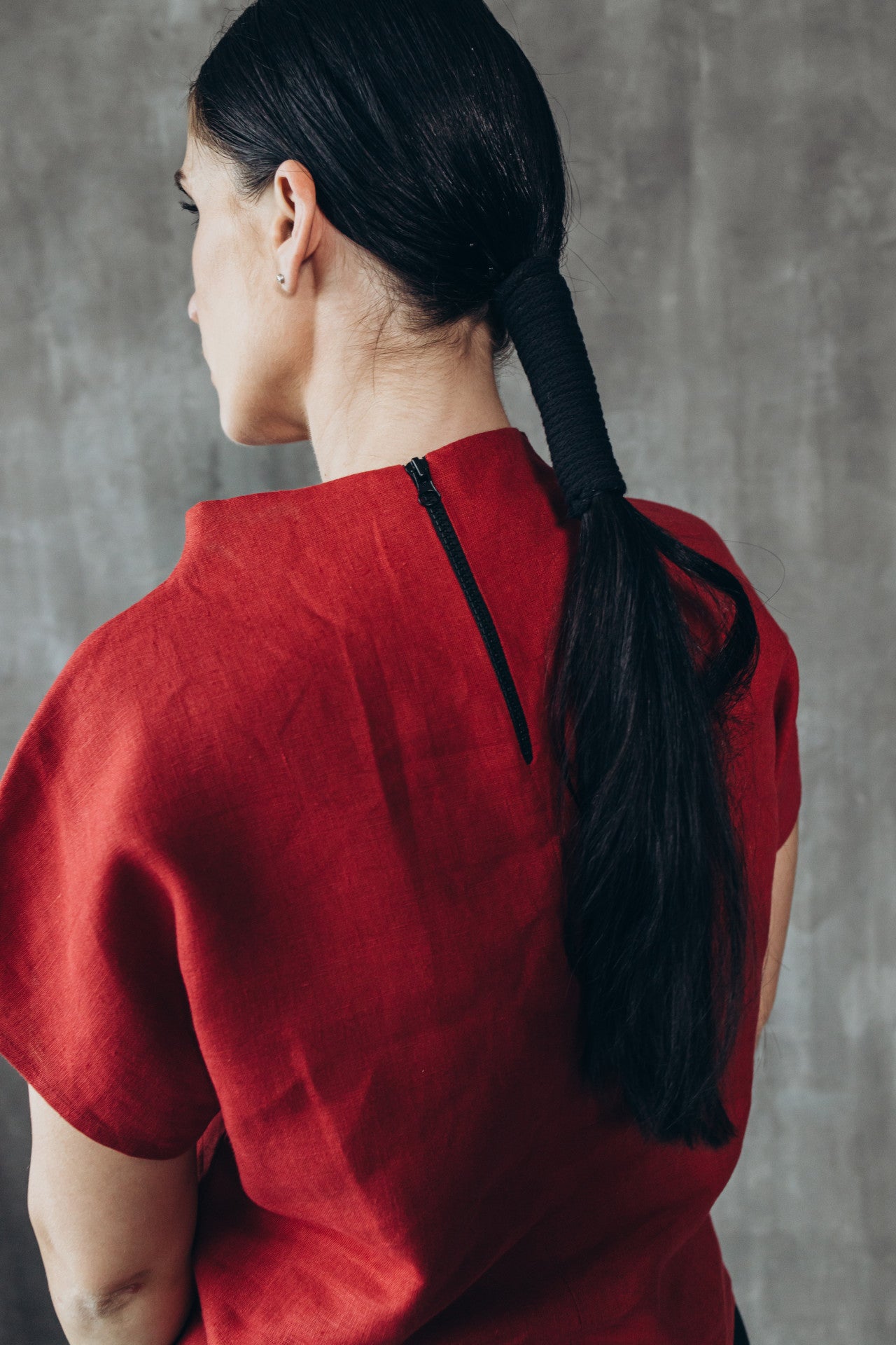 Top linen rack red