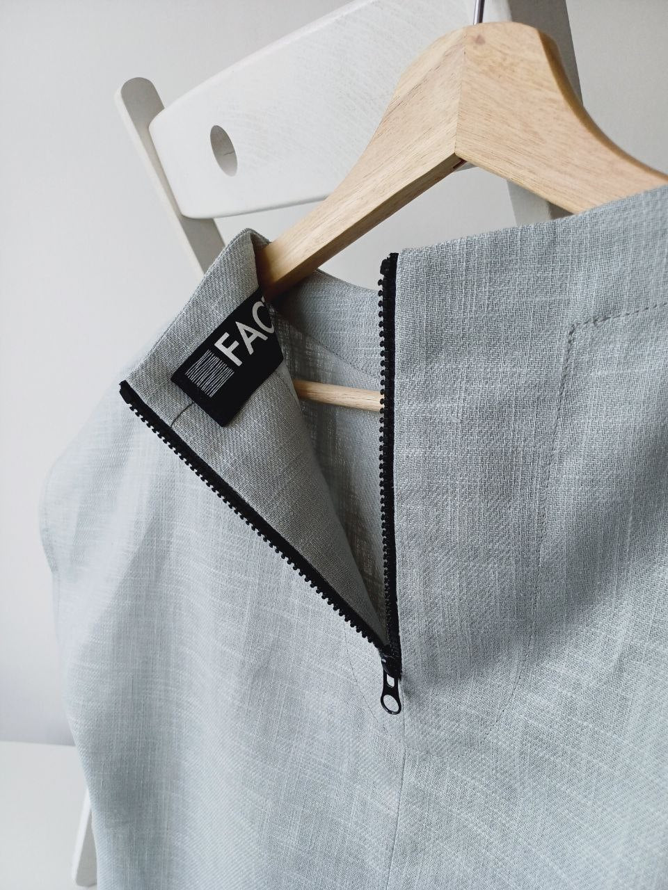 Top linen rack light gray