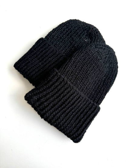 Woolen hat with a lapel, bright lilac