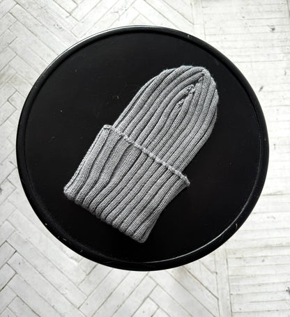 Woolen hat with a lapel, bright lilac